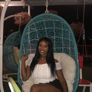 Meet your Posher, Sharon